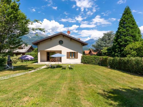  Holiday Home Lucrezia - CCO310 by Interhome in Colico