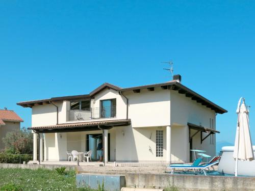 Locazione Turistica Lucio - TTE200