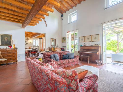 Villa Ca' del Vento by Interhome in 邦德歐比尼