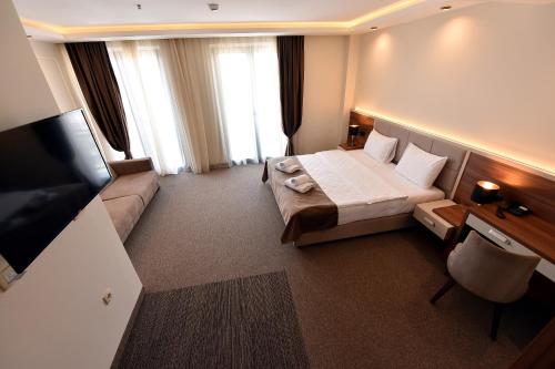 Hotel Lazaro - image 7