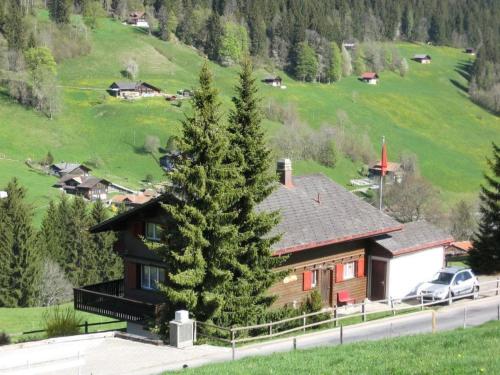  Apartment Altenried- Chalet by Interhome in Zweisimmen