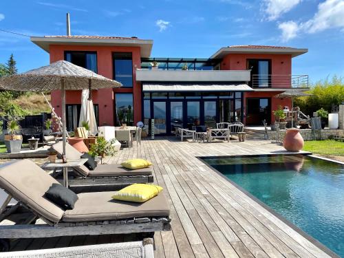 VILLA SUNSET VI4236 By Riviera Holiday Homes gîte à louer Saint-Roman-de-Bellet