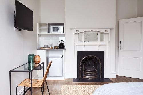 Richmond Studios by Short & Long Stays 3