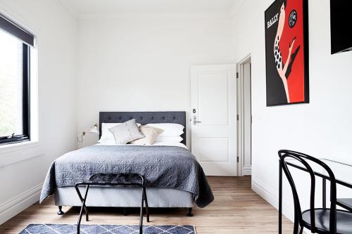 Richmond Studios by Short & Long Stays Room Type - Queen Studio