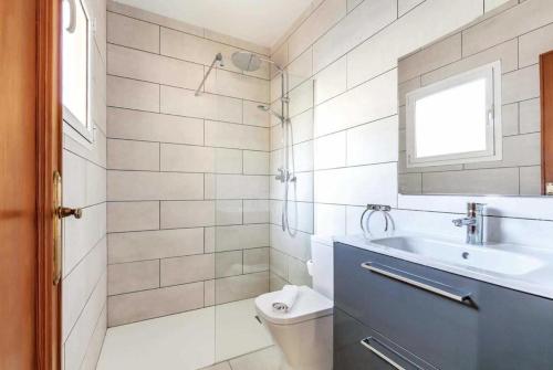 3383 Villa Encina - image 4