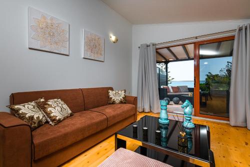 Tortuga Dafni Bay Villas on the beach - image 2