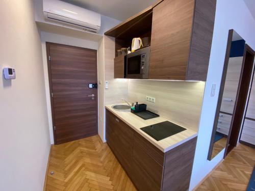Frank & Fang Apartments MK1 2