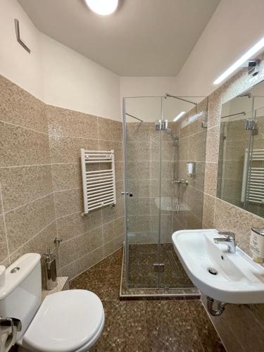Thomas Hotel - image 8