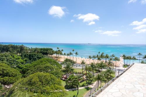 Castle Waikiki Grand Hotel