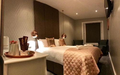 Double Room with Sea View image 6