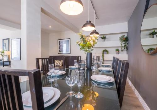 Super Smart Central Brighton Town House - By My Getaways