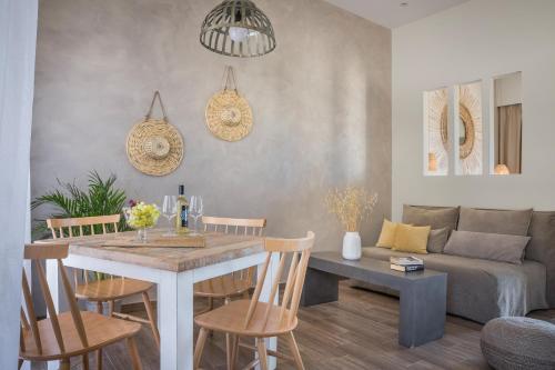 Diana Suites in Mousata
