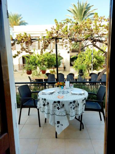 ห้องอาหาร, Golden Palms Guest House & Cafe in ฟามากุสต้า