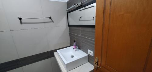 Studenti Studio's, Tirana (foto 5)