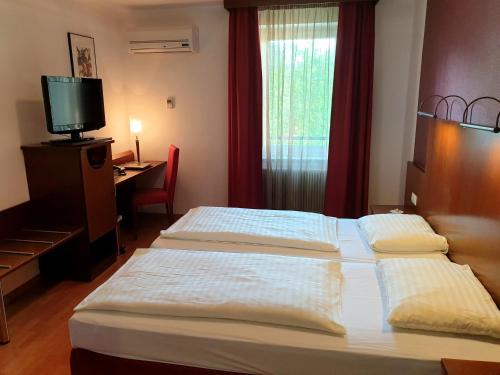 Hotel Via Roma - image 10