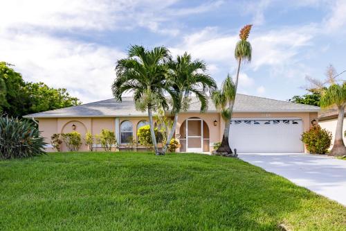 Roelens Vacations - Villa Sweet Sunrise - Cape Coral