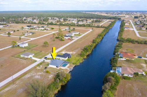 Waterfront Villa with Heated Pool - Villa Wine Down - Roelens Vacations