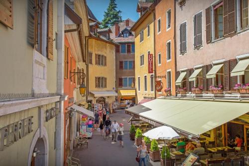 Le SwansDoors - OVO Network - image 2