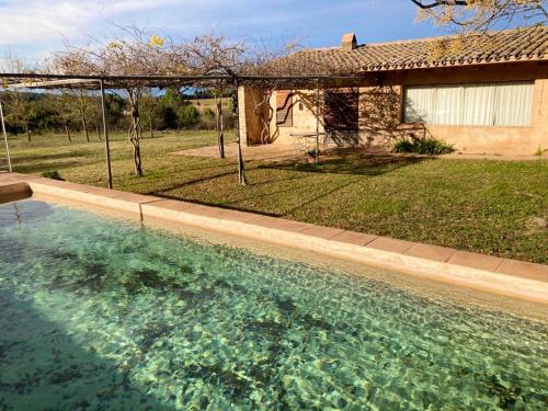 4 bedrooms villa with private pool enclosed garden and wifi at Camallera