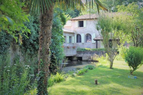 . Le Lavoir du Beal, piscine