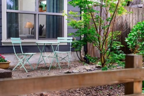 Under The Cedars Guesthouse – Portland, OR