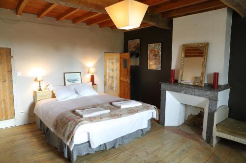 La Maison de Louis chambre d'hôte Castelnau-Picampeau