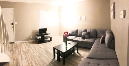 2 bedrooms, 2 bathrooms, whole house, two floors