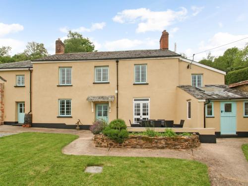 Pass the Keys Stunning, Spacious Farmhouse with Free Parking gîte à louer Upton Pyne