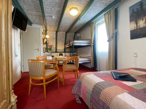 Hotel & Restaurant De Fortuna Room Type - Quadruple Room