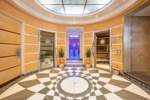 Hotel Alpina - image 9