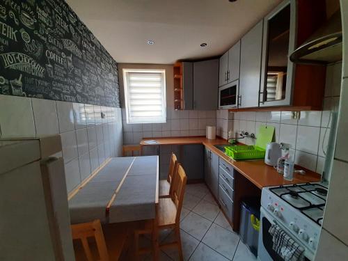 Cozinha, Apartament na Podwalu in Velho Subúrbio