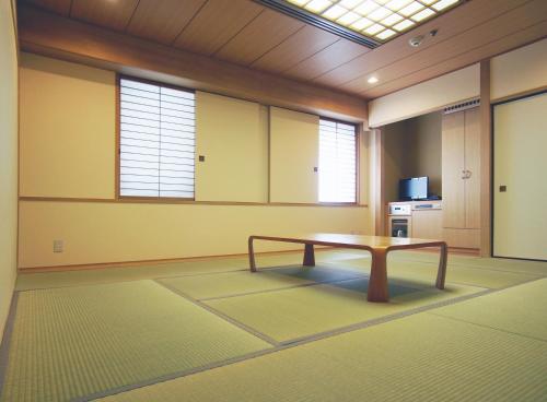 Japanese-Style Room