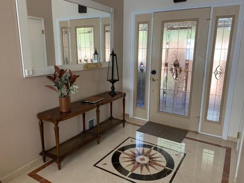 Lobi, Villa Alta Vista at Yosemite- Stunning Views and Game Room in Sonora (CA)