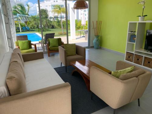 Villa Real Playa Nueva Romana in La Caña