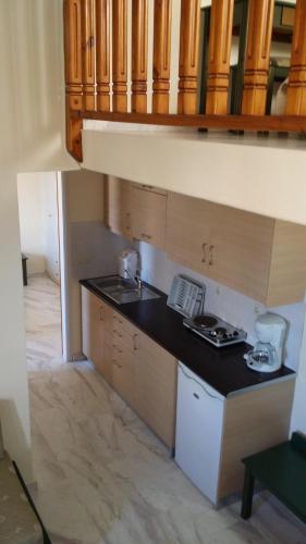 Mythos Beach Hotel Apartments - image 7