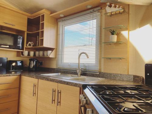 Kitchen, Spencers Retreat at Percy Wood Country Park in Shilbottle