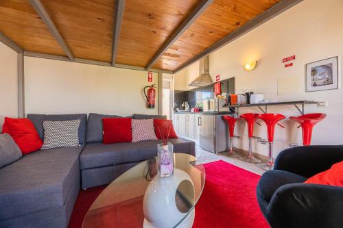 Kitchen, Oasis Tropical, Jardim e Piscina! in Vale da Arrancada