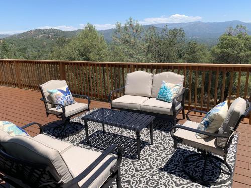 Balkon/teras, Villa Alta Vista at Yosemite- Stunning Views and Game Room in Sonora (CA)