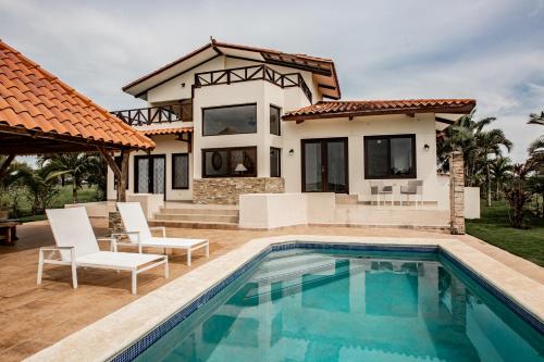 . OceanView 2 Floor Villa Private Pool Villa Larisa in Andromeda Pedasi