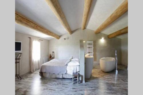 Bastide provencale en plein coeur du Luberon gîte à louer Puyvert