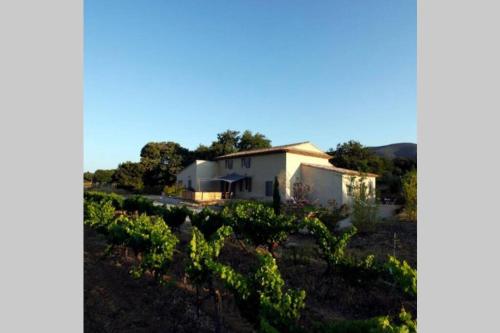 Bastide provencale en plein coeur du Luberon