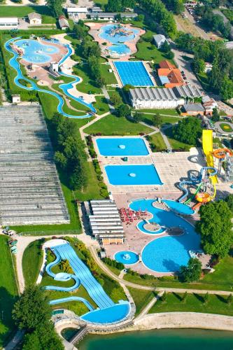 Happy Camp Mobile Homes in Camping Terme Catez Catez Ob Savi