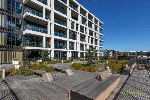 QV Brand New Luxury Apt with Tandem Carpark - 975