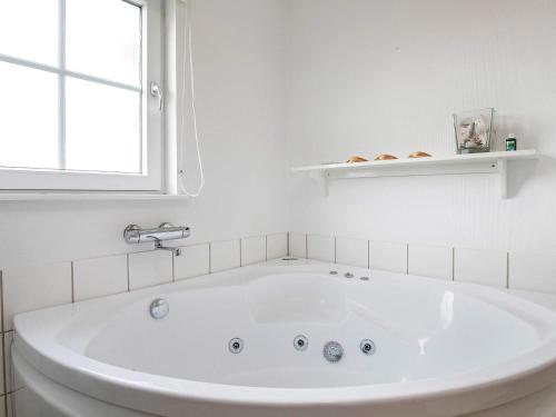  6 person holiday home in Brenderup Fyn in Bro