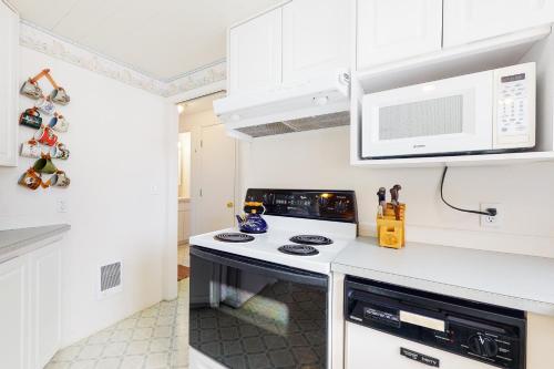 Enjoy the View in วัลด์พอร์ต (OR)