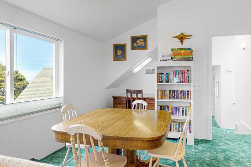 Enjoy the View in วัลด์พอร์ต (OR)