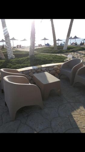 Restaurant, Cozy sunny ground chalet with terrace-Ras Sudr in Ras Sedr
