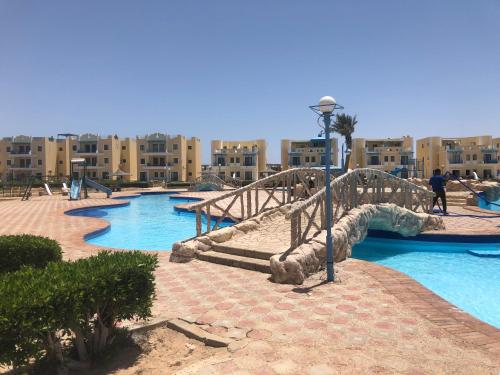 Cozy sunny ground chalet with terrace-Ras Sudr in Ras Sedr
