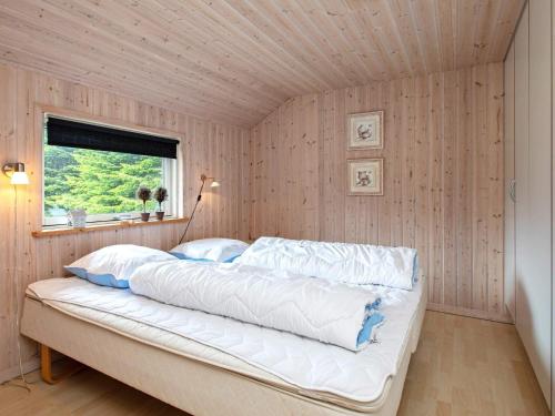 12 person holiday home in V ggerl se in Bøtø By