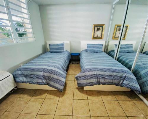 Tropical Breeze Private Jacuzzi for 4 Beach View - image 11